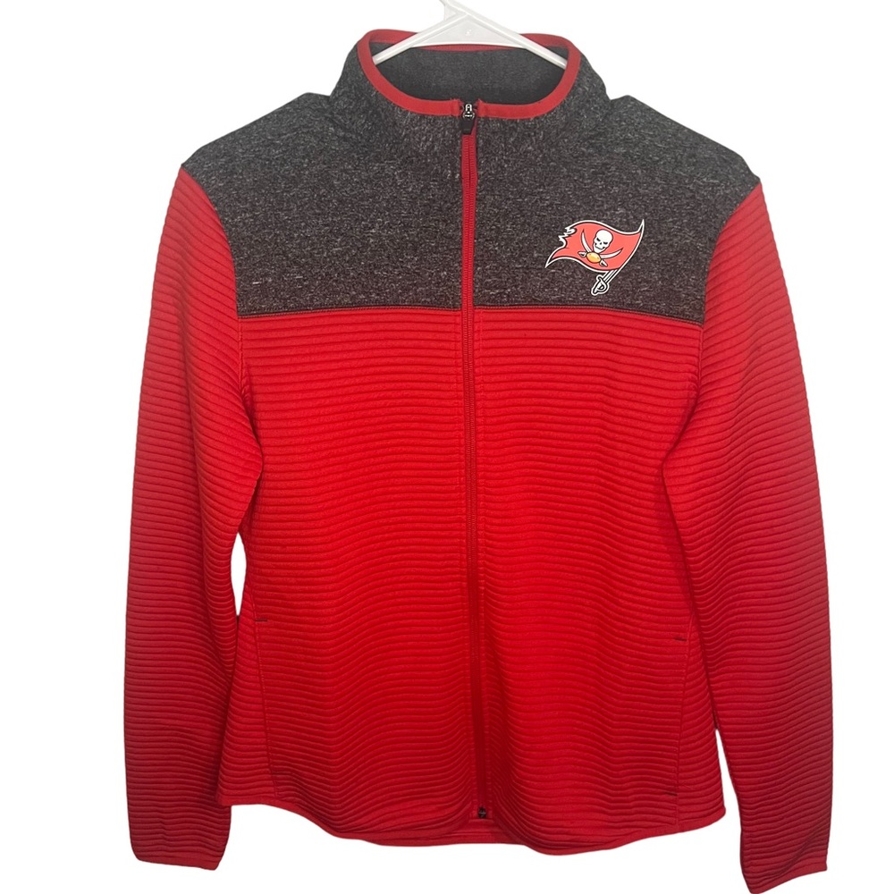 Womens medium Buccaneers full-zip